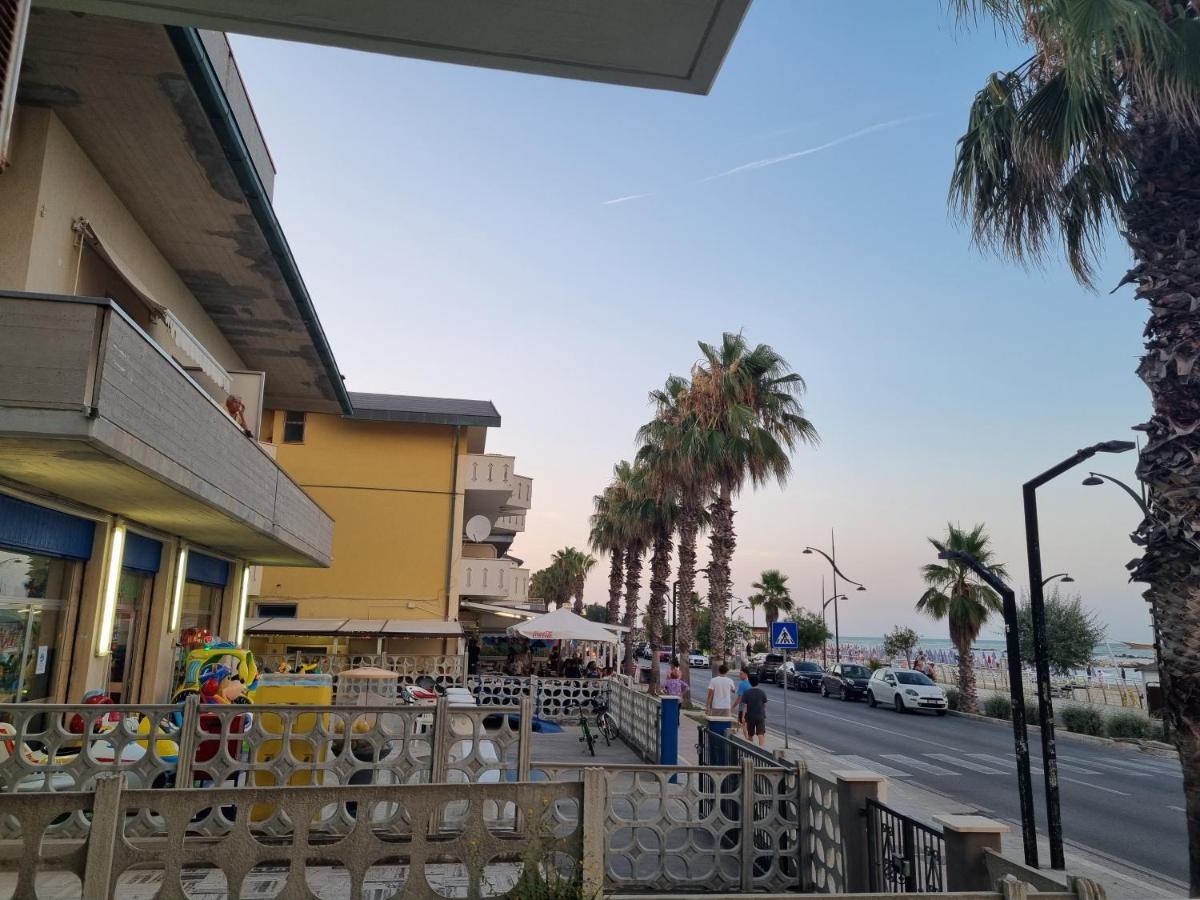 Matilde Home Martinsicuro Luaran gambar